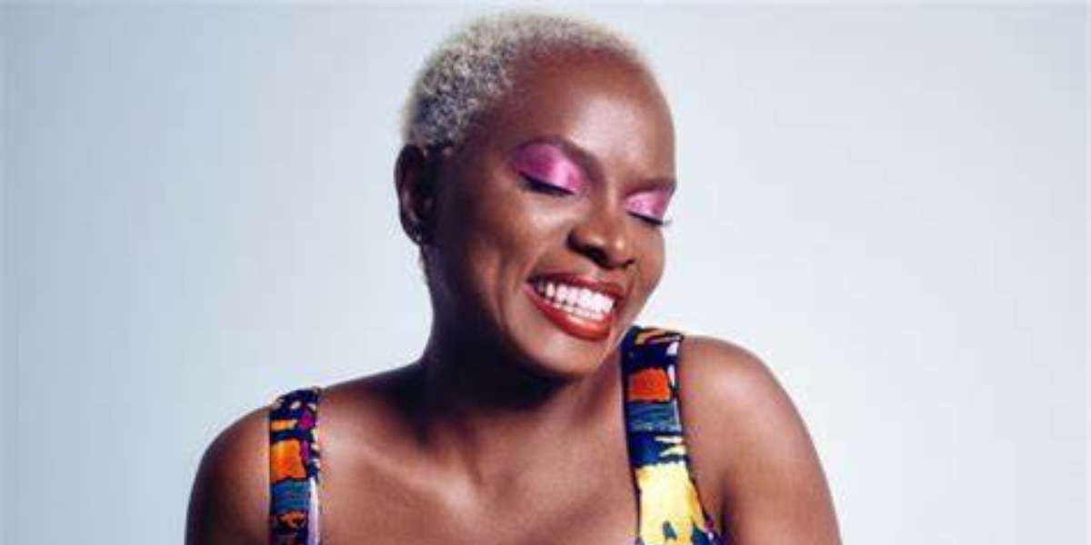 Hair Bleaching: Your Ultimate How-To Guide