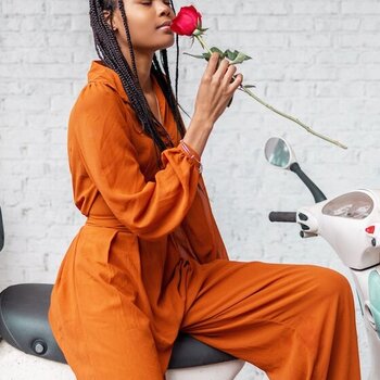 How to Do Knotless Braids?