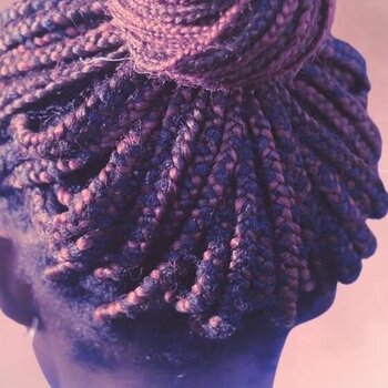 How to Refresh Your Braids or Locs Without Washing
