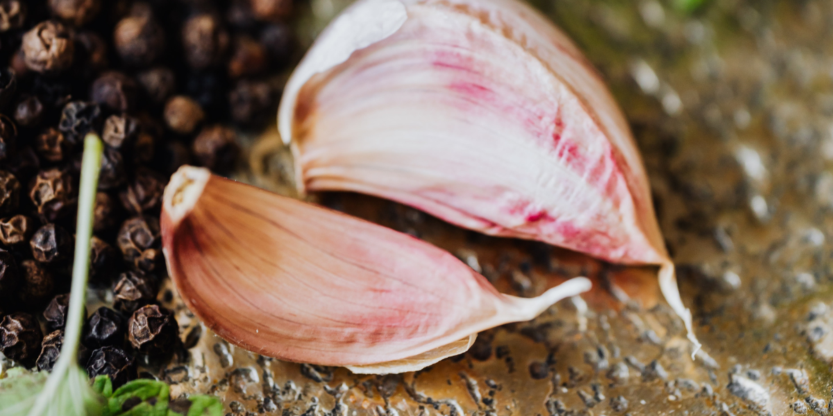 Garlic: A Powerful Ally for Our Hair!