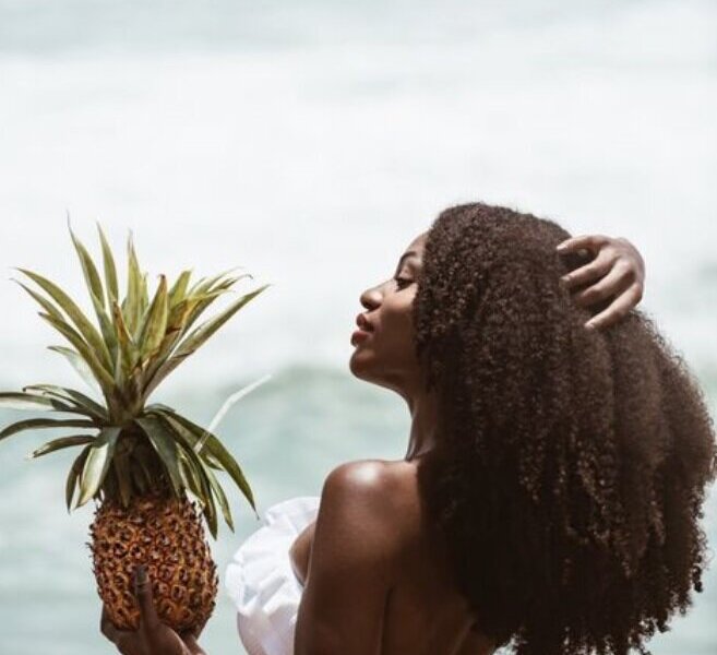 8 ESSENTIAL TIPS FOR SUMMER HAIR CARE